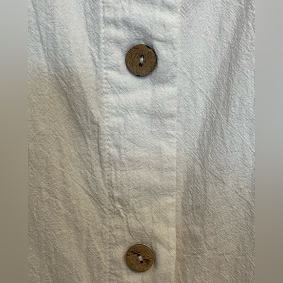 Women's White Cotton/Linen Button Up Top - Picture 5 of 11